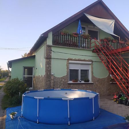 Etus Vendeghaz 2 Βίλα Balatonfenyves Εξωτερικό φωτογραφία